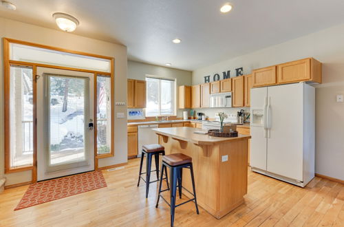 Photo 26 - Klamath Falls Townhome w/ Deck & Resort Amenities