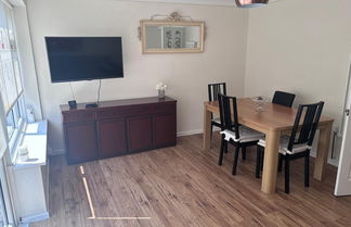 Foto 1 - Spacious 2-bed Apartment in Hornchurch