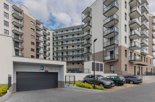 Foto 53 - Modern Apartment With Balcony by Renters