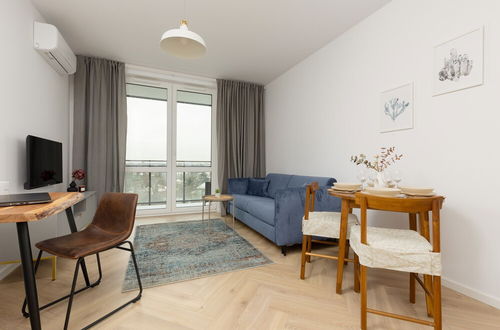 Photo 1 - Modern Apartment With Balcony by Renters