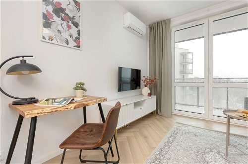 Photo 21 - Modern Apartment With Balcony by Renters