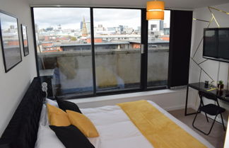 Foto 3 - Penthouse 1-bed Apartment With Amazing Views