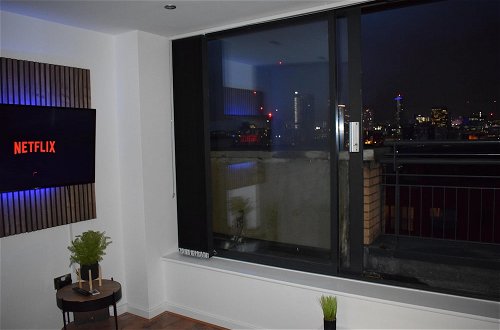 Foto 14 - Penthouse 1-bed Apartment With Amazing Views