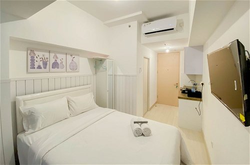 Foto 9 - Cozy And Restful Studio Tokyo Riverside Pik 2 Apartment
