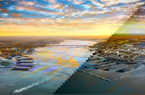 Foto 37 - Panoramic Sunset Escape Waterfront Condo for 7!
