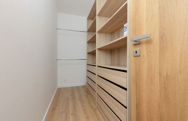 Minimalist Apartment in Łódź by Renters - Foto 31