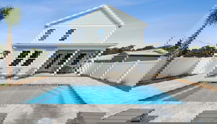 Foto 1 - Blissful Getaway 4 BDR Whole Home Heated Pool!