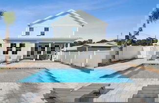 Foto 1 - Blissful Getaway 4 BDR Whole Home Heated Pool!