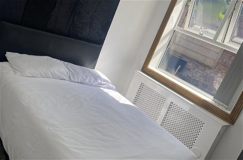 Photo 3 - Beautiful 1-bed Apartment in Wolverhampton