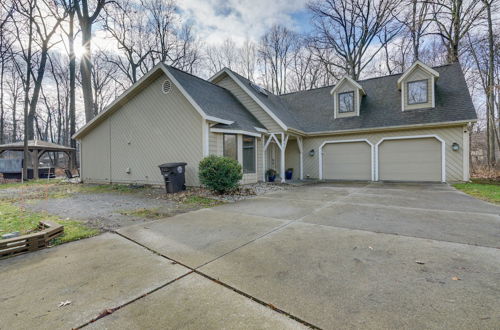 Photo 34 - Spacious Fort Wayne Home w/ Hot Tub + Sauna