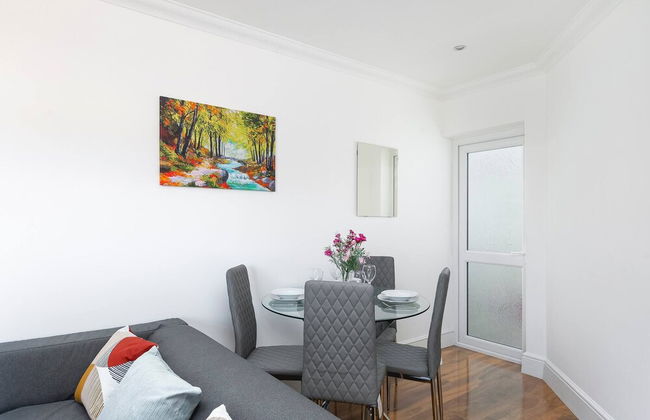 Skyvillion - Enfield 4bed House W Garden & Parking - Foto 36