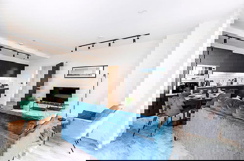 Photo 10 - Kdr10 - Modern Sky-high Flat In North Acton