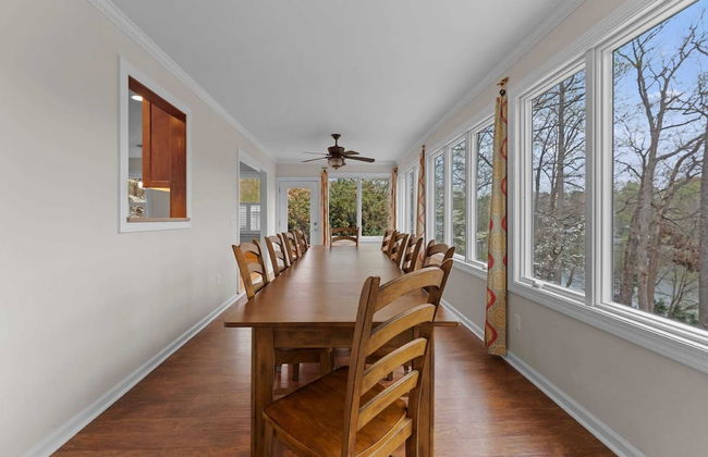 Sleeps 22, Lakefront w/ Private Dock & Pool, 2 Houses Lake Living by Avantstay - Photo 72