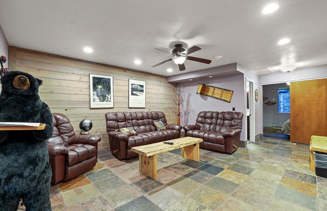 Ski In, Ski Out! 3 BDR Steps From Stagecoach Lift - Foto 15