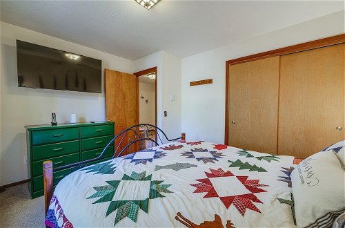 Photo 13 - Pet-friendly Home in Truckee w/ Balconies + Grill