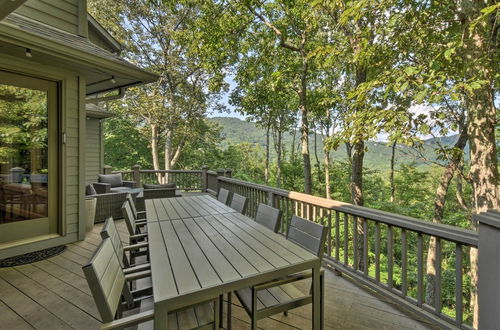 Photo 7 - Luxe Big Canoe Resort Home w/ 3 Decks & Mtn Views