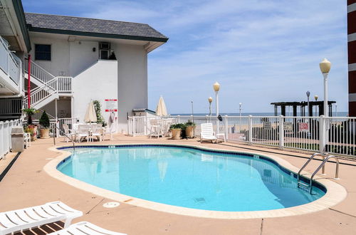 Photo 17 - Colorful Virginia Beach Studio - Steps to Beach