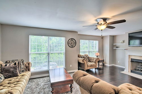 Photo 15 - Spacious Nashville Townhome w/ Private Deck & Yard