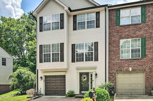 Photo 11 - Spacious Nashville Townhome w/ Private Deck & Yard