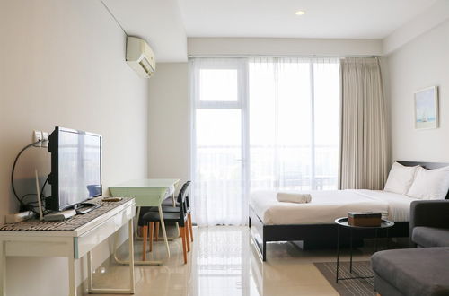 Photo 5 - Spacious And Strategic Studio Apartment At Dago Suites