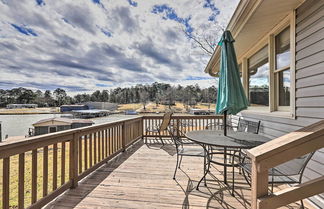 Foto 1 - Lake Sinclair Cottage With Deck & Boat Dock