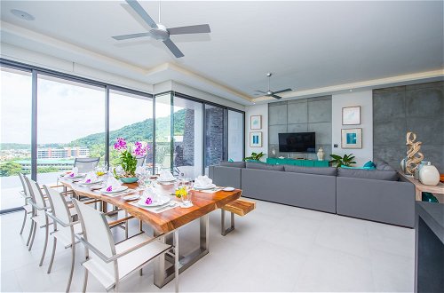 Foto 10 - Luxury 5-Bedroom Villa With Games Room in Kata