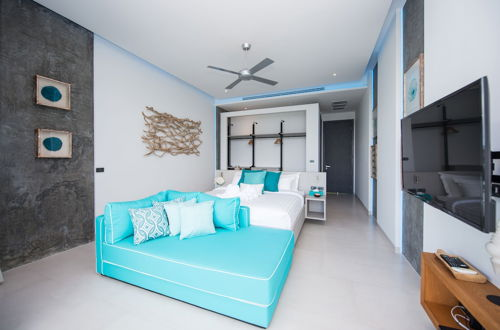 Foto 6 - Luxury 5-Bedroom Villa With Games Room in Kata