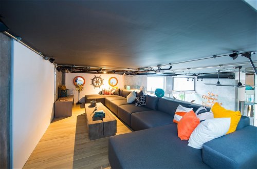 Foto 23 - Luxury 5-Bedroom Villa With Games Room in Kata