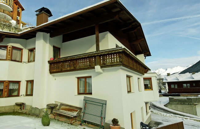Apartment Near the ski Area in Kappl - Foto 1