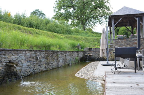 Photo 6 - Cozy Holiday Home in Bièvre with Hot Tub