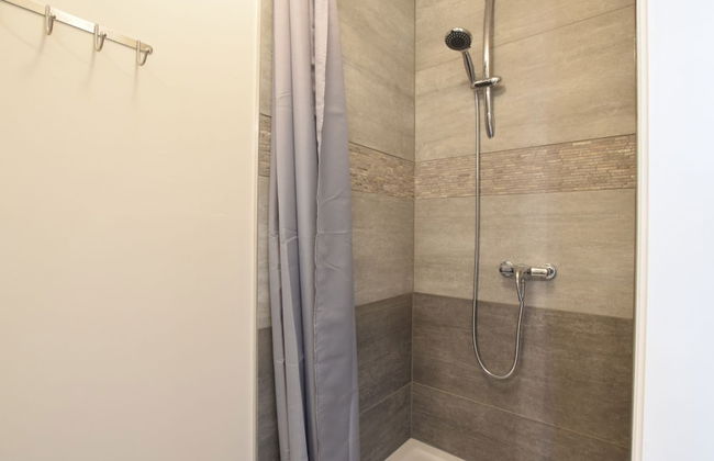 Superb Villa With a Large Garden - Foto 12