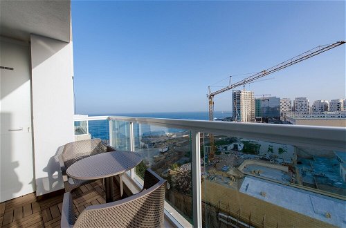 Photo 1 - Stylish Seaview Apartment In a Prime Location