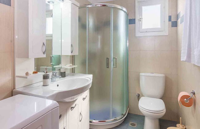 Spacious 2 Bedroom House with Fantastic Yard - Foto 10