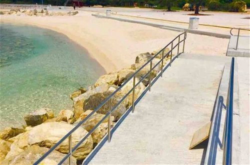 Photo 14 - Beautiful Villa With Swimming-pool in Pula Croatia