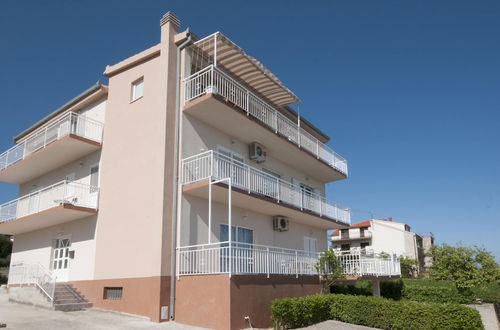 Photo 25 - Modern sea View Apartment Near Beach