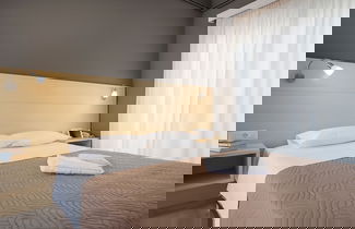 Foto 4 - Esplanade Apartments