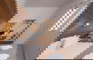 Foto 46 - Esplanade Apartments