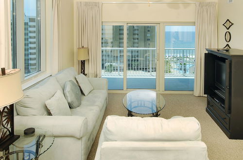 Photo 12 - Crystal Tower Condominiums by Wyndham Vacation Rentals