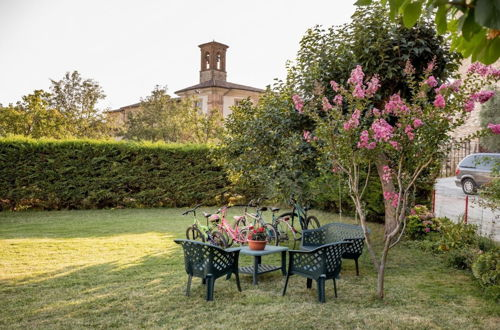 Foto 15 - Borgo Santa Lucia Apartment with Private Parking & Garden