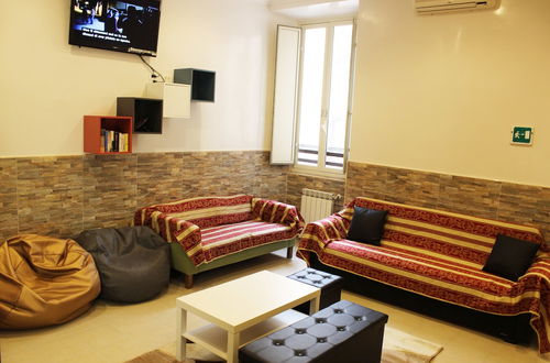 Photo 12 - Legends Hostel