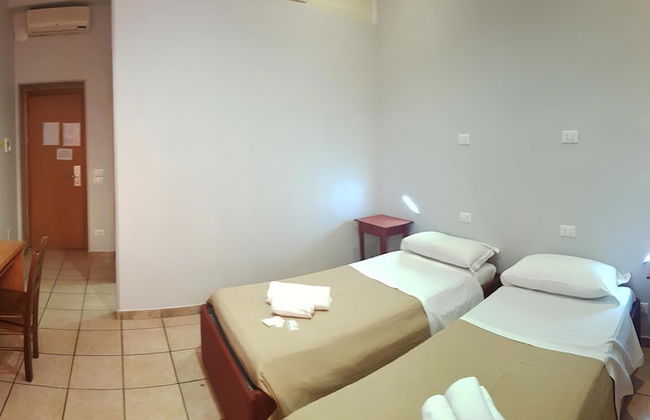 Legends Hostel - Foto 36