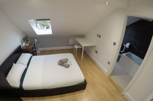 Photo 2 - Stunning one bedroom flat