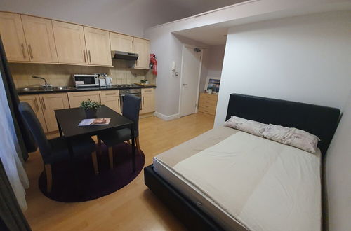 Photo 23 - Studio Apartment in South Kensington 1