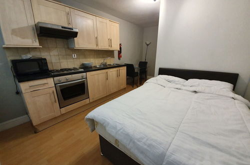 Photo 35 - Studio Apartment in South Kensington 1