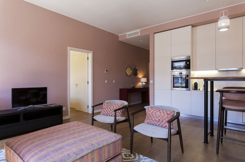 Photo 18 - JOIVY Sublime 2BR Apt on Restauradores Sq., nearby Rossio Station