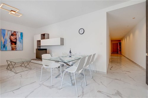 Photo 22 - Stylish 2BR Apartment in Central St Julians
