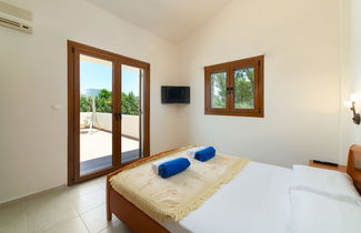 Photo 3 - Kiotari Bliss Villa