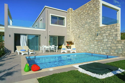 Photo 16 - Beachfront Villa in Plakias With Private Pool