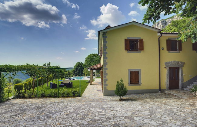 Villa in Lupoglav With Pool Near the Sea - Photo 33