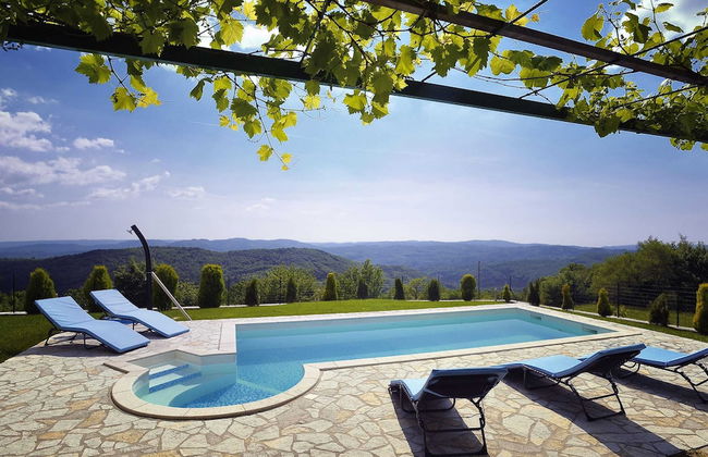 Villa in Lupoglav With Pool Near the Sea - Photo 1